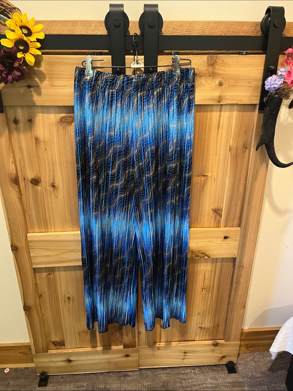 Wide Leg Pull-On Pants in Blue Ombre Wave